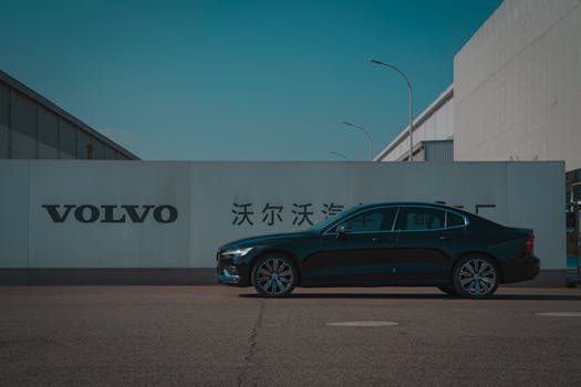 Kuvituskuva uutiseen: Kiinan autoteollisuus kiristää otettaan sähköautojen maailmanmarkkinoista (kiina, autoteollisuus)