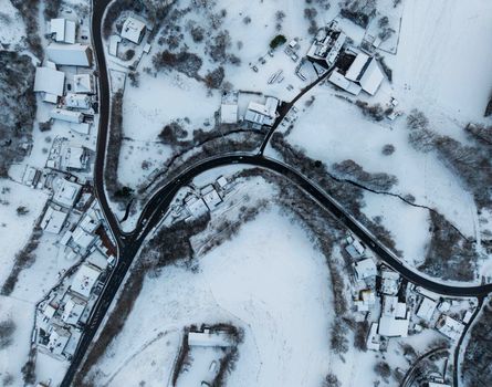 Kuvituskuva uutiseen: Savi julkaisi sovelluksen tekoälyllä tehostettujen huijausten torjuntaan (tekoäly, …